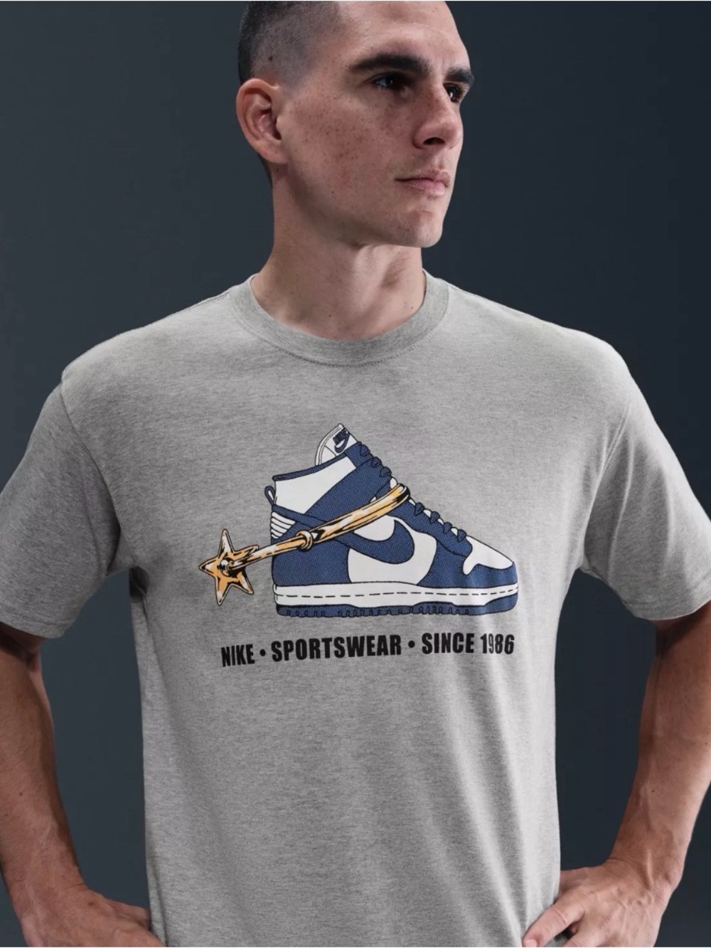 Nike Men's Sportswear Max90 Vintage Graphic T-Shirt. Size L Gray
